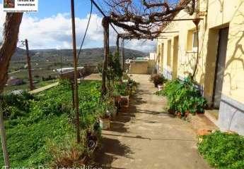 Kreta, Ziros renovierungsbedürftiges sehr geräumiges Haus zu verkaufen