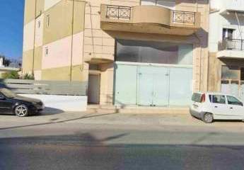 Kreta, Timbaki dreigeschossiges Gebäude m. 4 Wohnungen und Ladenlokal