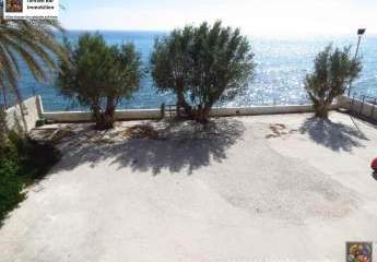 Kreta, Irepetra, Wohnung von 220m² direkt am Meer zu verkaufen.