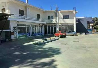 Gewerbegebäude mit Wohnung in Tympaki zu verkaufen