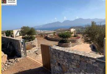 Kreta, Ag. Nikolaos Wunderschönes Grundstück mit neu errichtetem Rohbau