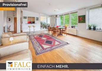 Moderne Wohnung mit großem Wohnbereich und Blick auf Lutherkirche !