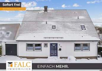 Großzügiges Zweifamilienhaus mit vielseitiger Nutzung in gefragter Wohnlage