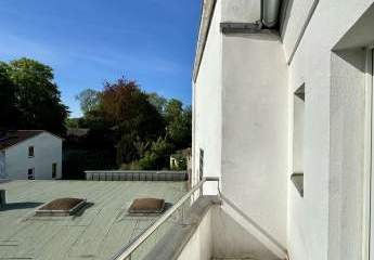 Schöne-Zwei-Zimmer-Wohnung mit Balkon