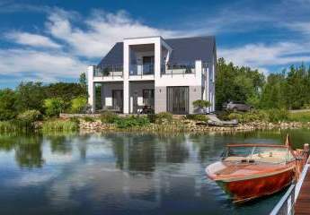 EINFAMILIENHAUS IM HAMPTON-STIL & SEEANWESEN