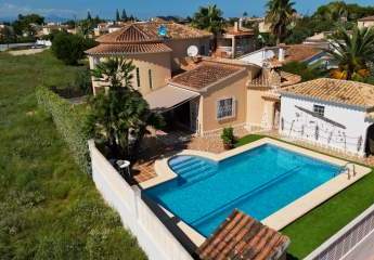 Sonniges Einfamilienhaus in Els Poblets mit Garage und Pool