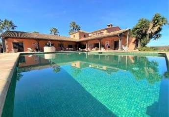 Traumhafte Finca im spanischen Stil, großes Anwesen, stadtnah und ruhig gelegen in Denia