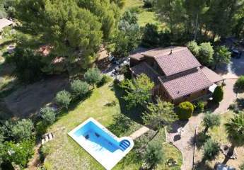 Kanadisches Design, verbunden mit spanischem Flair. Pferdefinca im Orba-Tal, Nähe Denia
