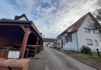 Sonnige 3,5 Zimmerwhg. mit Garten u. Carport