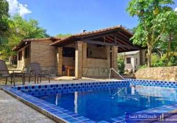 Haus mit Pool im Bereich Piribebuy