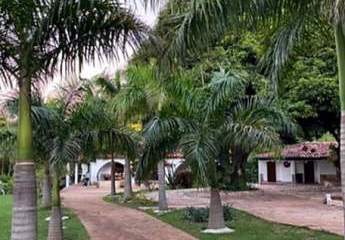 Haus mit Gästehaus und zwei Pools in Piribebuy - Preissenkung