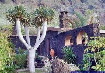 Anwesen mit Pool und Panoramablick auf El Hierro