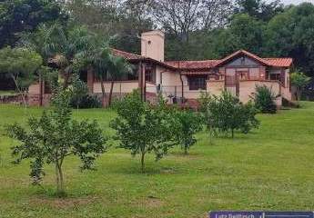 Haus mit Gästehaus in Caacupe-Cabanas
