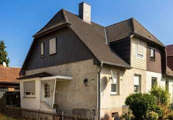 Dorndorf, Doppelhaushälfte + Nebengeb.