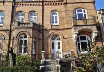 VILLA mit PRAXIS - Besichtigg am Sa./So. 20+21.04. - 330m² sanierte Gebäudefläche, Lift, Südgarten