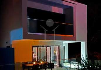Exklusive Maisonette mit Pool & hochwertiger Ausstattung in Njivice