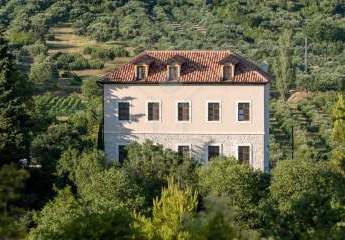 Entdecken Sie die Magie der Tradition: Steinhaus Villa mit 4-Sternen & Pool in malerischem Skradin