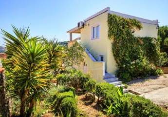 Apartmenthaus zum Kauf mit herrlichem Meerblick in einer Toplage