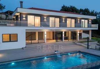 Neubau-Luxusvilla 2025 in Vižinada mit Meer-Panorama, Pool und Wellnessbereich