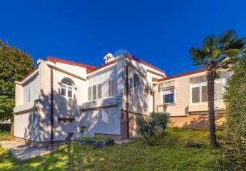 Doppelhaushälfte mit Meerblick, nur wenige Schritte vom Strand entfernt