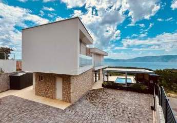 Luxuriöse Villa mit atemberaubendem Panoramablick auf das Meer auf Krk