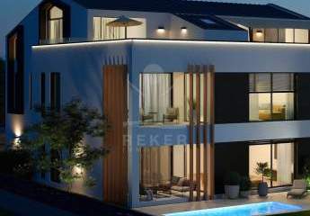 Premiumlage am Meer: Erdgeschoss mit großem Garten, Pool und Garage jetzt sichern