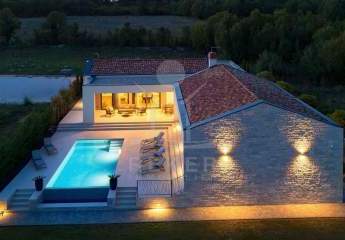 Traumhafte Villa in idyllischer Umgebung: mit Garten & Infinity-Pool in der Nähe von Rovinj