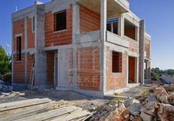 Erleben Sie tägliches Glück: Neubauwohnung im 1. Stock in Vodice mit ganzjährigem Sonnenschein