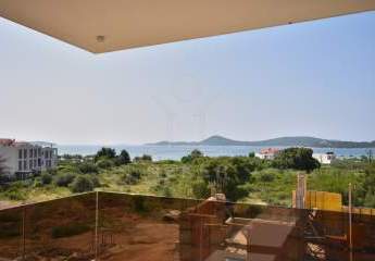Luxuriöses Leben direkt an der Küste: Neubau Penthousewohnung mit Meerblick in Vodice