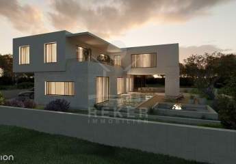 Smart wohnen in Vodice: Luxusvilla mit Pool, Wellness, Garage und freiem Meerblick