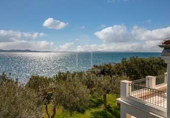 Wo das Meer Ihr Nachbar ist: Villa in erster Reihe am Meer mit direktem Zugang zur Adria