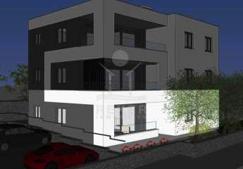 Luxusapartment in zweiter Meeresreihe mit privatem Garten und Meerblick