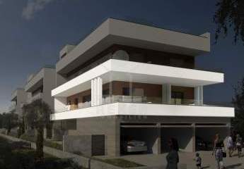 Zwei en-suite-Schlafzimmer, 66 m² Balkon und nur 50 m zum Strand