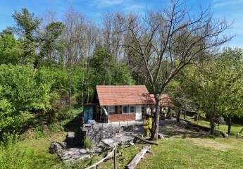 Für Naturliebhaber: Tiny House mit 7.455 m² Naturgrundstück und Bauzonenpotenzial nahe Korana River