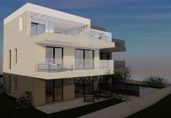 Vodice-Maisonette mit 54 m² Dachterrasse und nur 750 m bis zum Strand