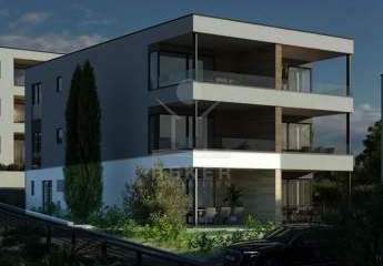 155 m² Garten und optioneller Pool: komfortable Wohnung mit viel Außenfläche