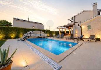 Villa nahe Meer in Fažana mit beheiztem 38 m² Pool & 5-Sterne-Komfort