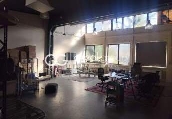 Lagerhalle mit Loft-Charakter und großer Kellerfläche