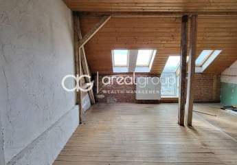Helle DG-Wohnung mit Balkon und besonderem Flair