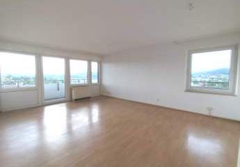 Modernisierte 4-Zimmer-Wohnung mit grandiosem Ausblick über ganz Kulmbach!
