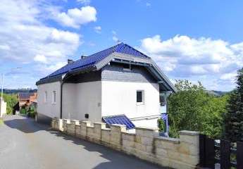 Modernisiertes Einfamilienhaus in idyllischer Lage in 96352 Wilhelmsthal-Lahm