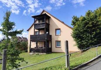 Mehrfamilienhaus mit 5 Garagen in 95326 Kulmbach-Metzdorf