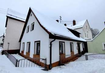 KLEIN, ABER OHO! Modernisiertes Einfamilienhäuschen mit Charme in 95346 Stadtsteinach – Einziehen & Wohlfühlen!