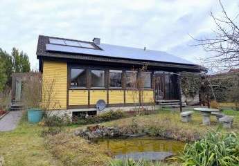 Wohnen auf einer Ebene: Komfortabler Bungalow mit Sauna, Garage und Photovoltaik in 96163 Gundelsheim!