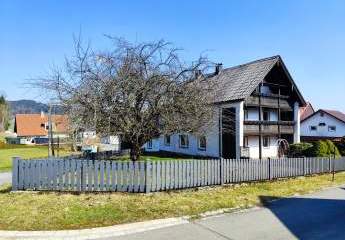 Landleben Deluxe: Großzügiger Dreiseitenhof mit Werkstätten, Maschinenhalle und Gartenparadies in Immenreuth!