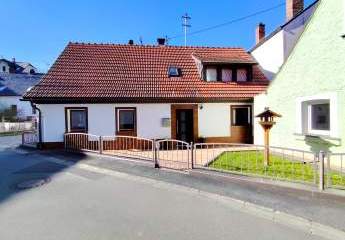 KLEIN, ABER OHO! Modernisiertes Einfamilienhäuschen mit Charme in 95346 Stadtsteinach – Einziehen & Wohlfühlen!