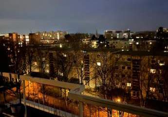 REDUZIERT! Saniertes Penthouse in Laatzen – 3-Zimmer-Traumwohnung mit Balkon & Fahrstuhl!