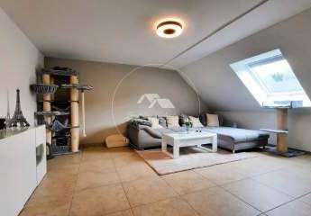 Exklusives Wohnen über den Dächern von Sinzing – luxuriöse Maisonette mit Balkon und Stil