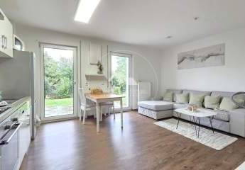 Zentral mit Terrasse und Stellplatz: Ideal für Singles oder Paare