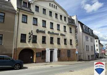Schönes Hotel im Herzen der Stadt Zeilenrouda.
